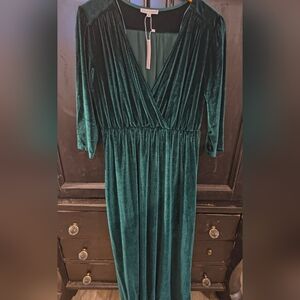 Elegant Green Velvet Dress